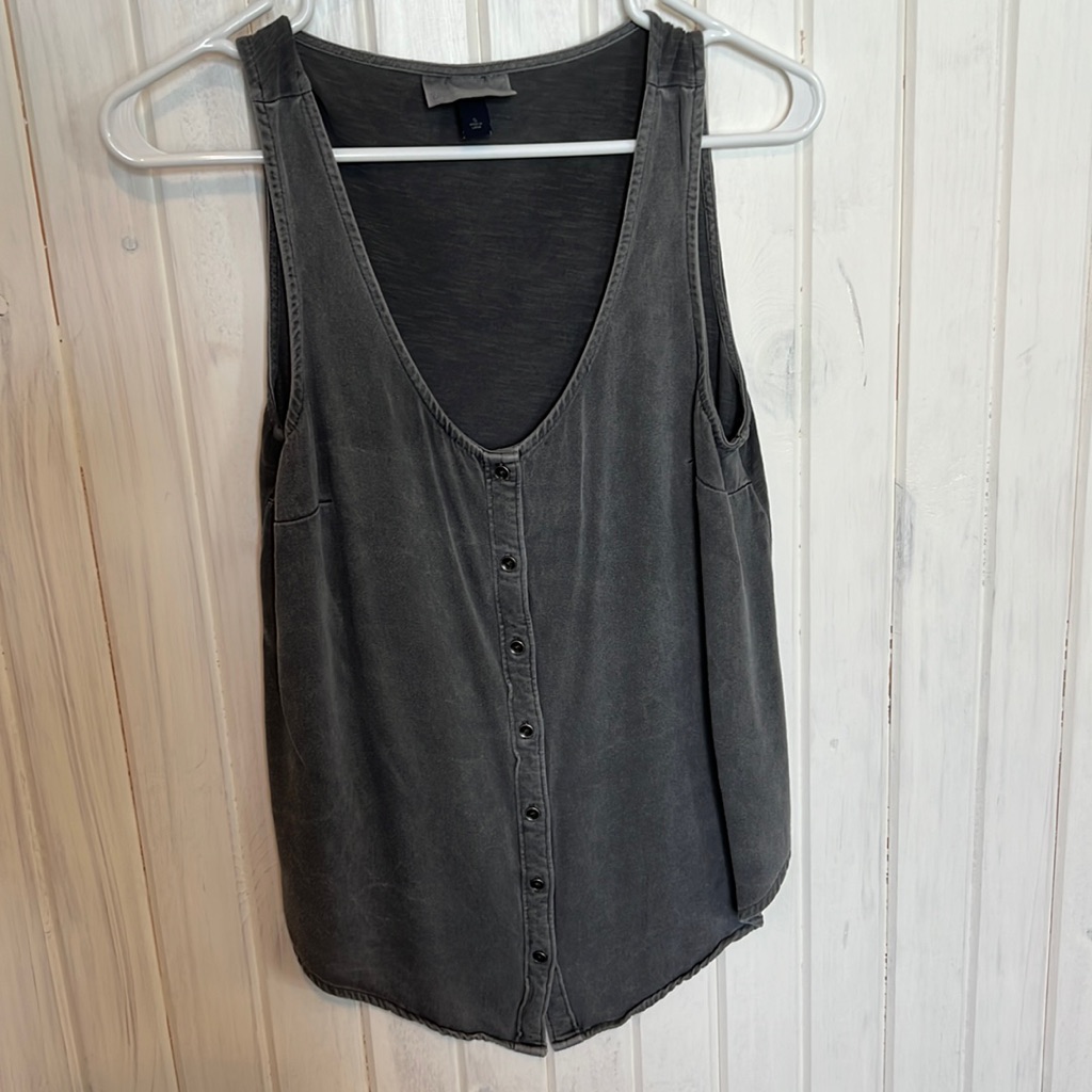 Universal Thread Gray Button Down Tank Top